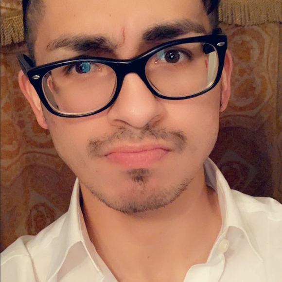 Meet your Posher, Pablo - Picture 2 of 3